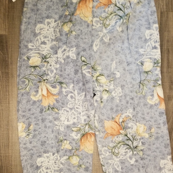 Style n Design Stretch Pants - Picture 3 of 3